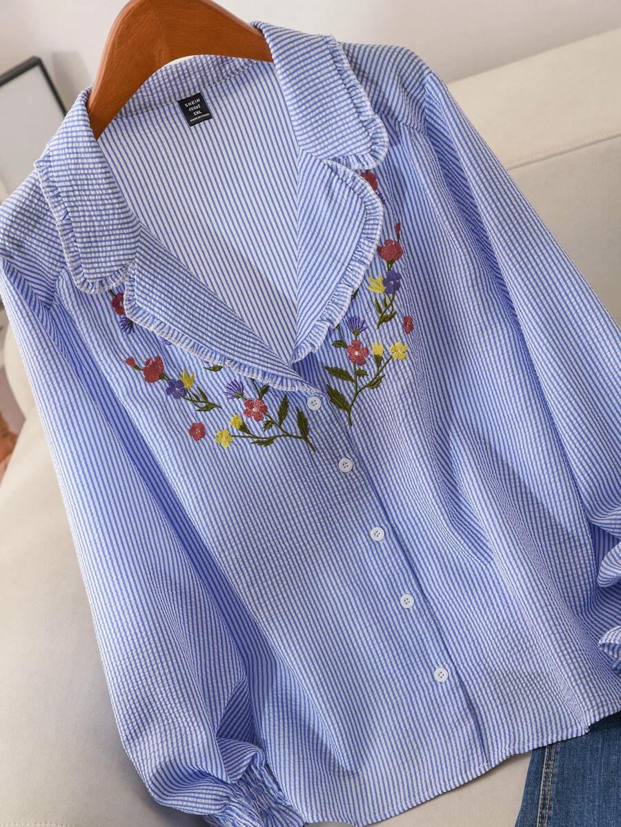 CosyJoli 大码女式休闲花卉刺绣条纹荷叶边翻领喇叭袖衬衫，春/秋 - 藍白色 - 查看 1