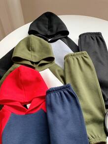 SHEIN Leap Crew Bộ 6 món/Bộ áo chui đầu trễ vai thường ngày cho bé trai và bé gái và quần bo gấu 2 món, phong cách dễ thương và vui nhộn, thích hợp mặc trong nhà và ngoài trời vào mùa thu/đông - Nhiều màu - Xem 4