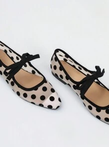 CUCCOO CHICEST Zapatos planos elegantes y versátiles para mujer con lazo y decoración de puntos en malla, modelo nuevo para 2024