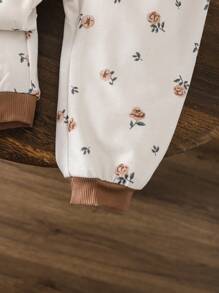 SHEIN LMoss Kids LMoss Newborn Baby Girl Ditsy Floral Knit Romper With Peter Pan Collar, Autumn/Winter