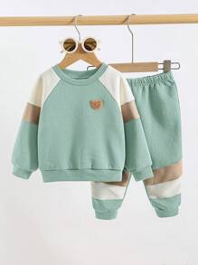 Cozy Pixies 2pcs/Set Baby Boy Decoration Embroidery Colorblock Round Neck Raglan Sleeve Hoodie And Jogger Pants Set