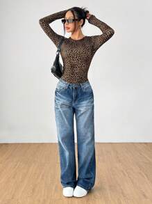 SHEIN PETITE Fashionable And Long-Sleeved Round Neck Leopard Print Tight Stretch Bodysuit Can Be Paired With Pants And Is Suitable For Going Out On The Street