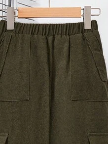 SHEIN Pantalones casuales de carga fashion de pierna recta con botón inferior de bolsillo elástico para niño preadolescente - Verde militar - Ver 5