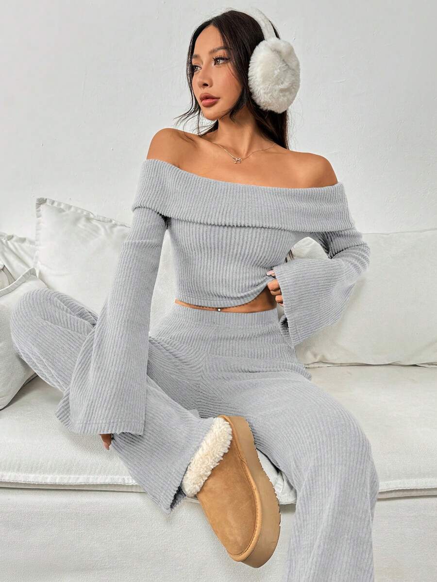 SHEIN EZwear 2pcs Women Off-Shoulder Top And Flared Pants Set