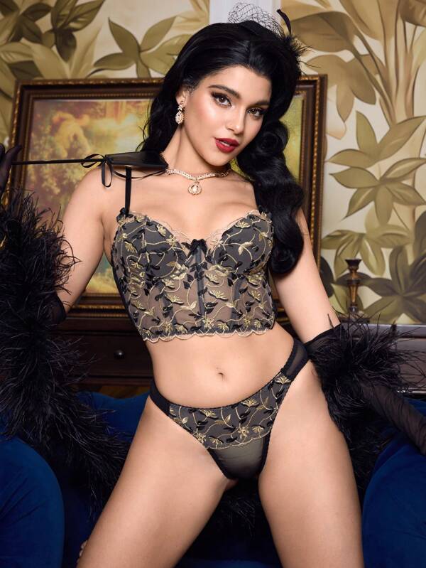 PinupGlam Set de lenjerie de femeie cu bretele spaghete din dantelă din plasă florală aurie