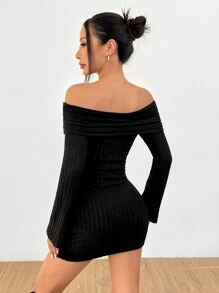 SHEIN PETITE 纯色露肩修身黑色迷你连衣裙适合秋冬季