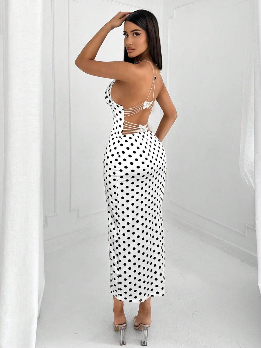 SHEIN SXY فستان أنيق وجذاب للنساء بتصميم الفراشة ذو نمط النقاط البيضاء والسوداء عاري الظهر - أبيض - مشاهدة 1