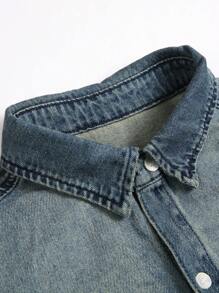 Manfinity Hypemode 男士前扣长袖口袋休闲纯色纽扣长袖牛仔夹克，适合度假、朋友聚会 - 中等水洗藍 - 查看 4