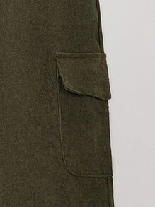 SHEIN Pantalones casuales de carga fashion de pierna recta con botón inferior de bolsillo elástico para niño preadolescente - Verde militar - Ver 3