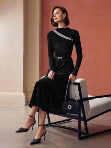 MOTF Soiréza 人造珍珠和亮片细节喇叭下摆连衣裙（无腰带）