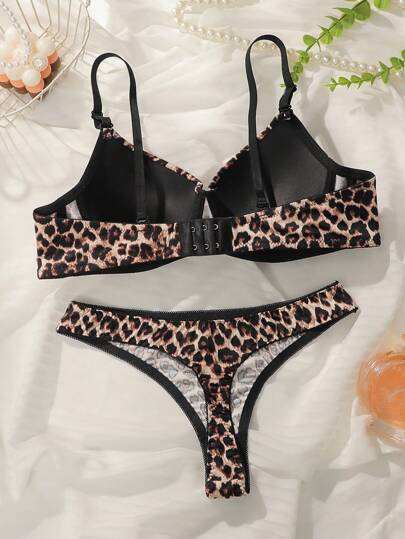 Leopard Print Underwire BH Slipje Lingerie Set view 2