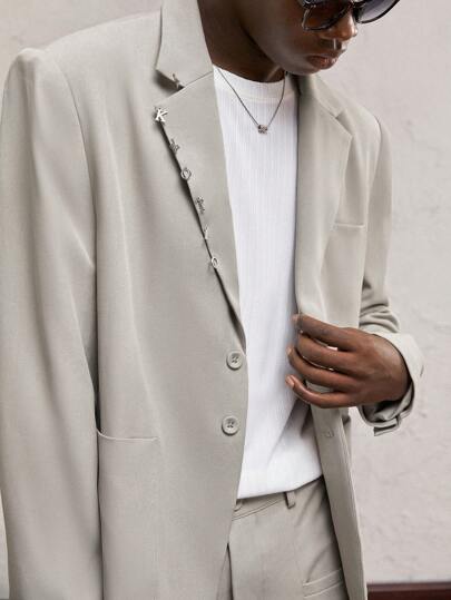 AKNOTIC Party 2 件套男士浅桃色编织宽松休闲西装外套套装，适合日常办公，带字母金属装饰和多个口袋