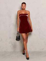 Relinas Damen elegantes schlankes gerades Samt Minikleid mit U-Ausschnitt, warm für Silvester Party Kleidung, Burgunderfarbe Damen Outfit