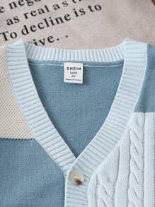 Cardigan colorblock per bambino - design a contrasto di colore blu e blu chiaro/beige, unico e alla moda, maglione lavorato a maglia con bottoni per indossare facilmente, adatto per vari climi, maglione retrò per bambino in stile autunnale/invernale, cardigan in maglia morbido e confortevole, con design casual in stile francese e nordico, adatto per uso domestico, quotidiano, viaggio e ritorno a scuola, tessuto caldo e morbido. Cardigan per bambino