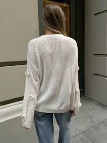 Aloruh 女士休闲 3D 花卉图案白色宽松针织毛衣，秋冬 - 白色 - 查看 2