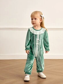 SHEIN 女婴天鹅绒荷叶边蝴蝶结装饰长袖连体衣，保暖冬季连体衣套装 - 綠色 - 查看 6