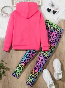 Bộ 2 quần nỉ in họa tiết da báo nhuộm loang màu cho bé gái tuổi mới lớn, trang phục thoải mái thường ngày khi đi học và hoạt động ngoài trời, phù hợp cho mùa thu và đông - Nhiều màu - Xem 2