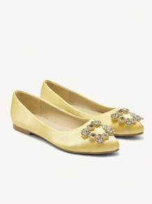 CUCCOO CHICEST Elegante damesschoenen met strass-decoratie en platte hak