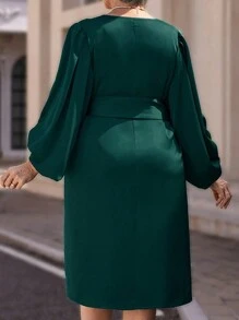 EMERY ROSE 大码纯色 V 领长袖前系带优雅短款妈妈绿色冬装 - 墨綠色 - 查看 2