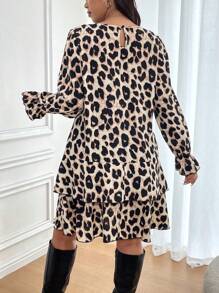 SHEIN Frenchy Váy midi xếp nếp họa tiết da báo cỡ lớn cho mùa thu với phần ren ở ngực và bèo nhún đôi ở viền váy, váy thanh lịch - Nhiều màu - Xem 6
