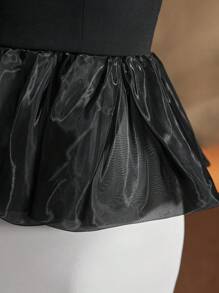 MOTF PREMIUM VESTIDO CÓCTEL TUBO CON CINTURA DE VOLANTES DE DOS TONOS - Blanco y Negro - Ver 3