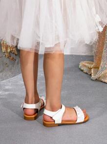 1 Pair Fashionable Girl Pearl Ruffle Decor Flat Sandals