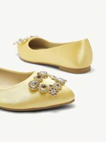 CUCCOO CHICEST Elegante damesschoenen met strass-decoratie en platte hak