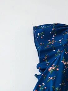 SHEIN Clasi Vestido informal de talla grande con cuello en V sin mangas y estampado floral todo sobre todo