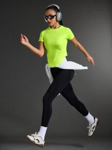 Easithlete Áo thun thể thao tay ngắn cổ tròn viền bất đối xứng màu trơn - màu xanh lá - Xem 7