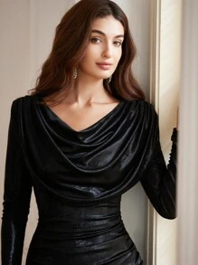 BELROSIE Vestido mini entallado con envoltorio sexy, de manga larga y escote pronunciado, elegante vestido de lujo para fiestas, vacaciones, cumpleaños y ocasiones formales - Negro - Ver 1