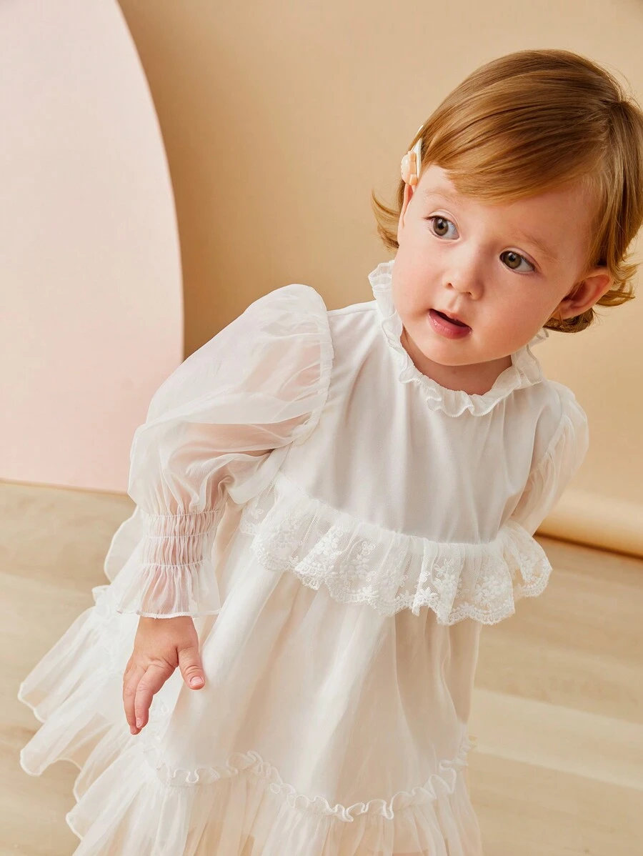 SHEIN Baby Mädchen Lässig Alltag Elegant & Niedlich Weiß Spitze Patchwork Stehkragen Langarm Kleid