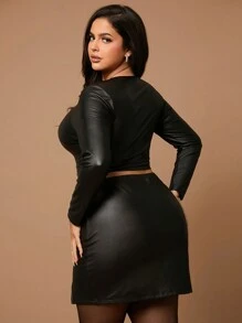 SHEIN BAE Plus Size Fall 2pcs Sexy Elegant Party Woman Black Pu Leather Round Neck Long Sleeve T-Shirt Top And Slit Mini Skirt Two Pieces Party Outfit Halloween Outfit, Winter - Black - View 2