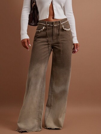 COSMINA Jeans en denim décontractés pour femmes avec boutons devant, poches et ourlet effiloché