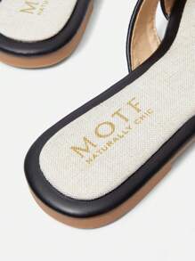 MOTF PREMIUM WOMEN'S COMFORTABLE SQUARE TOE FLAT SANDALS - Black - View 5