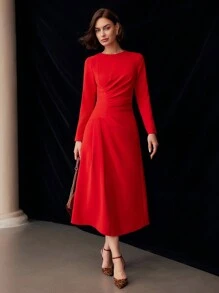 MOTF PREMIUM 纯色褶饰侧喇叭下摆连衣裙