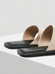 MOTF PREMIUM WOMEN COMFORTABLE FLIP FLOP FLAT SANDALS