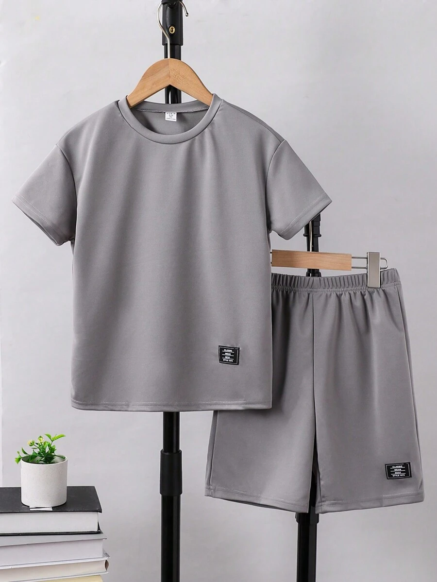 SHEIN 2pcs Tween Boy Applique Decor Round Neck Short Sleeve Top And Elastic Waist Pocket Shorts Casual Set - Grey - View 1