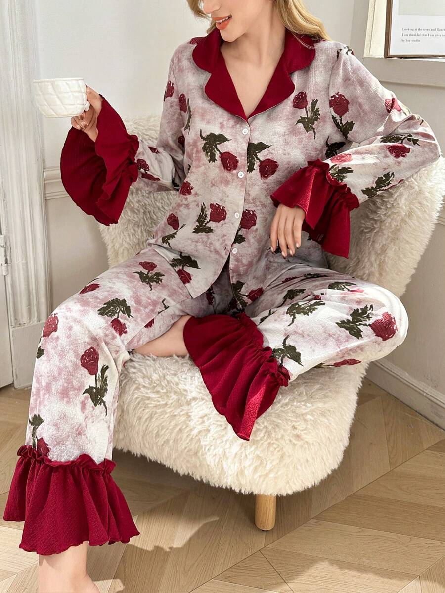 CottageSlumber Conjunto de ropa de dormir para mujer con estampado floral, cuello con volantes y bloque de color, para la temporada de vacaciones, otoño e invierno - Burdeos - Ver 1