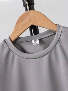 SHEIN 2pcs Tween Boy Applique Decor Round Neck Short Sleeve Top And Elastic Waist Pocket Shorts Casual Set - Grey - View 3