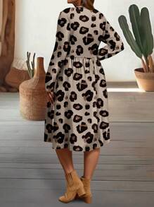 EMERY ROSE Casual Minimalist Leopard Print Pattern Fitted Crew Neck Long Sleeve Plus Size Dress, Suitable For Autumn & Winter - Multicolor - View 2