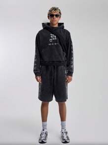 Musero Pantalones cortos de sudadera con estampado gráfico de alambre de púas y lavado ácido, esenciales de primavera y verano para hombres - Negro - Ver 1