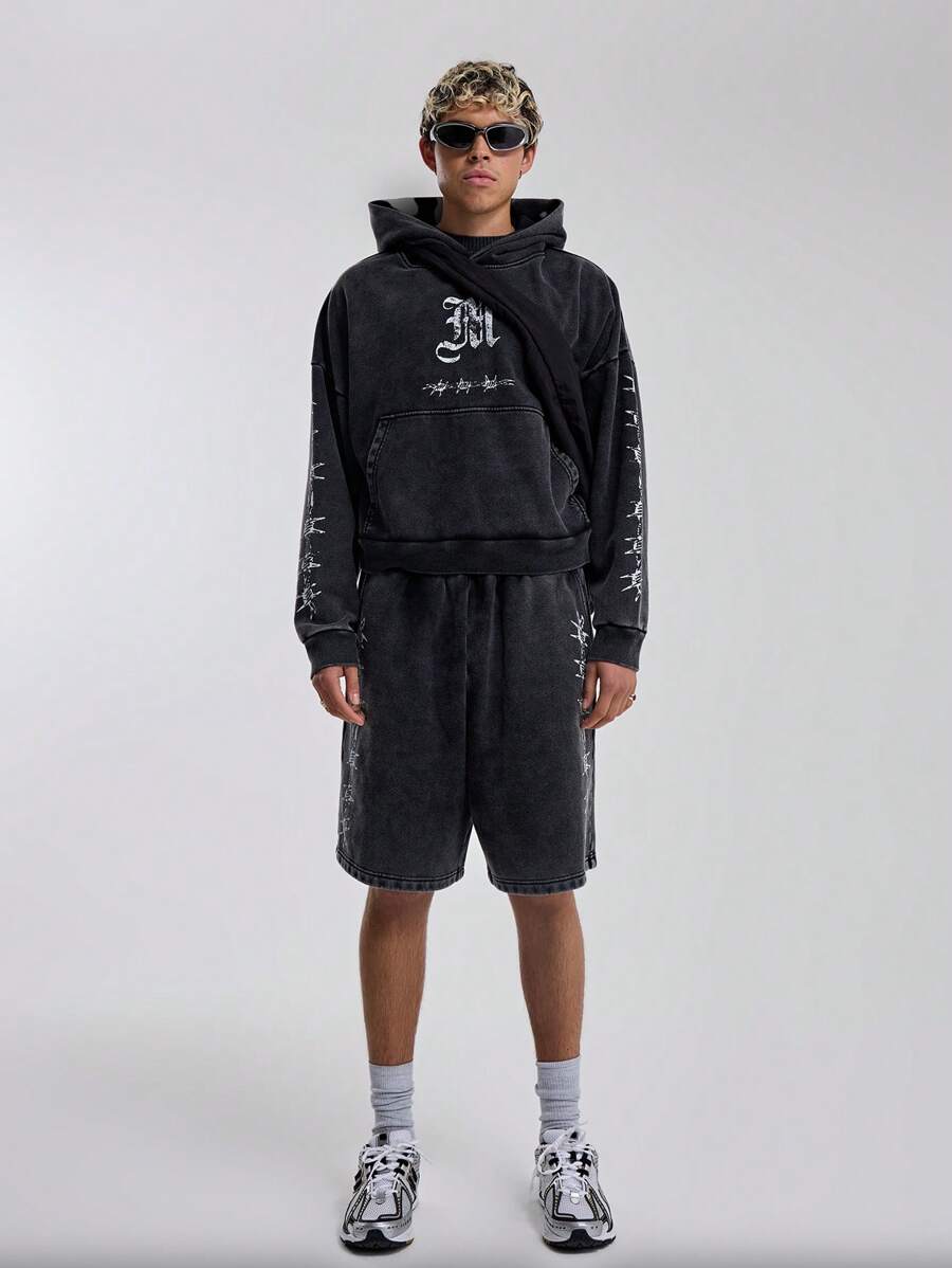 Musero Pantalones cortos de sudadera con estampado gráfico de alambre de púas y lavado ácido, esenciales de primavera y verano para hombres - Negro - Ver 1
