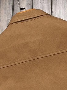 Manfinity Homme Camisa vaquera casual desgastada para hombre con bolsillos de solapa, sencilla y elegante - Marrón - Ver 4