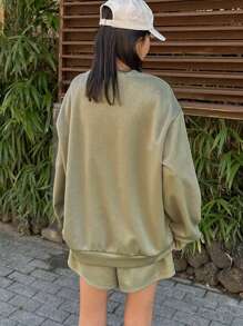 DAZY Set de 2 piezas con sudadera y pantalones cortos con bordado de letra para mujeres