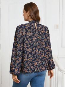 SHEIN Clasi Curvy Plus Size 女式海军蓝休闲立领荷叶小碎花灯笼袖长袖衬衫，适合秋冬季日常居家、圣诞节、新年 - 彩色 - 查看 3