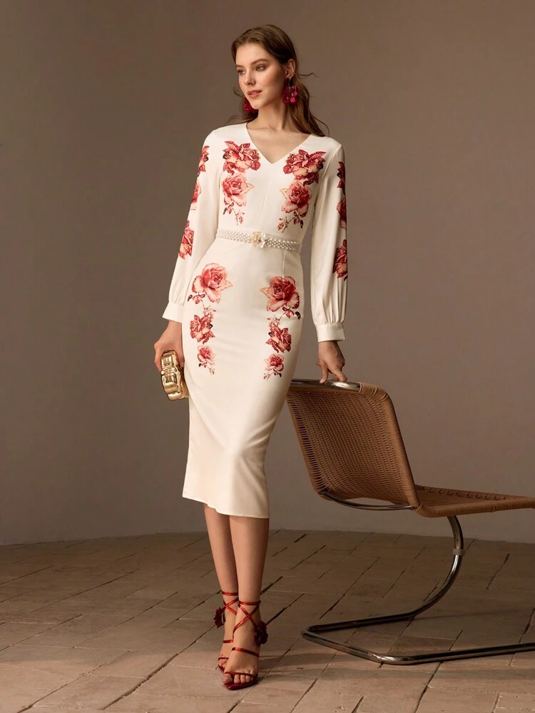 Vestido midi de corte slim con estampado floral, cuello en V y detalles de rhinestones, sin cinturón