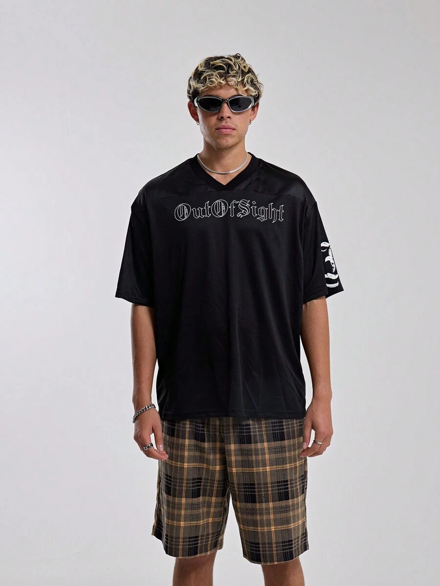 Musero Áo thun dài tay dáng rộng, cổ chữ V nhẹ, vai rớt, kiểu dáng thể thao, in họa tiết "OUT OF SIGHT" - món đồ thiết yếu cho mùa xuân hè. - màu đen - Xem 1