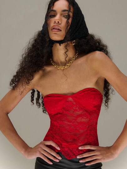 SHEIN Unity Cup Detail Fitted Lace Bandeau Fashion Top For New Year Holiday Party Clothes New Years