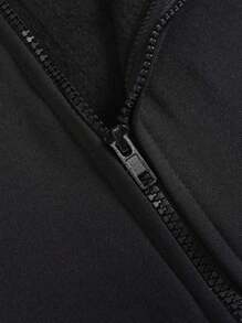 ROMWE MEN Goth Men Letter Graphic Kangaroo Pocket Drawstring Thermal Hoodie, School