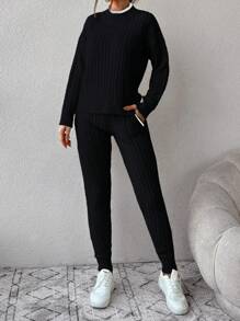 EURMUSE Women's Solid Color Knitted Sweater 2pcs/Set - Hitam - View 4
